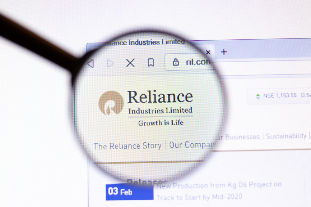 RIL Shares Jump Over 3% After Saudi Arabia's PIF Invests Rs 9,555 Cr In Reliance Retail
