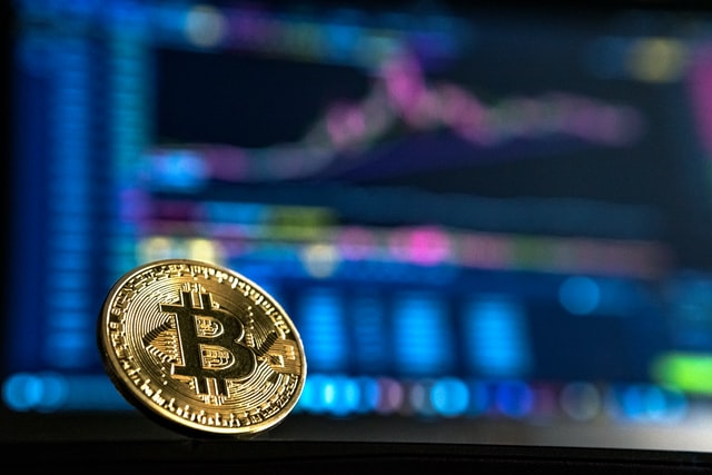 Crypto Market Tumbles on Delta Outbreaks; Bitcoin Slumps below $30,000