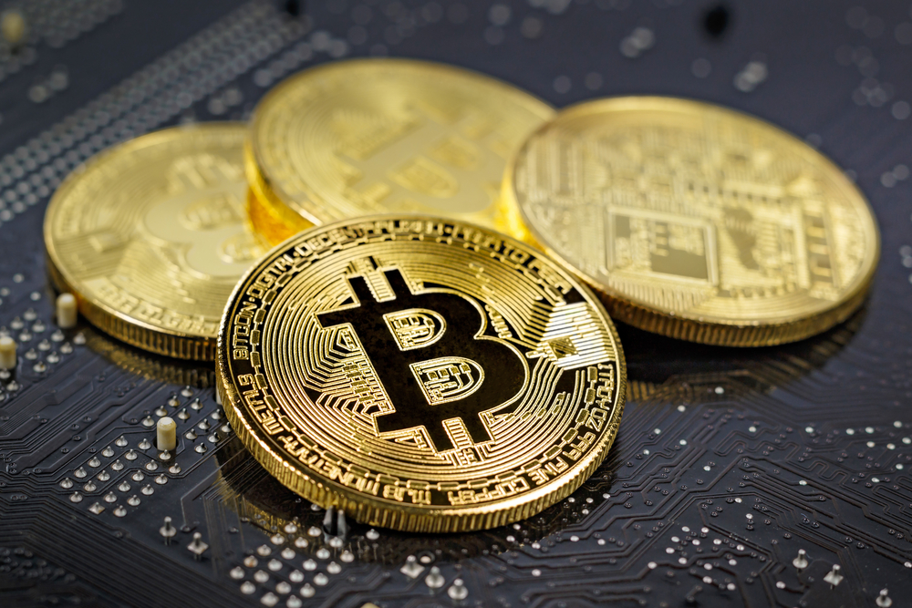 Crypto Market Dips as Bitcoin Hits $31,000 Level Again