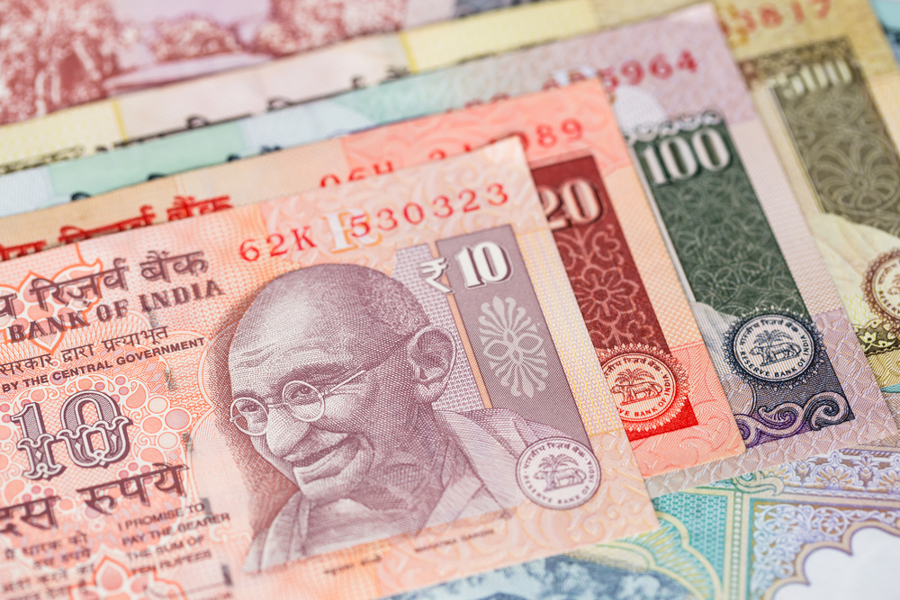 Rupee Gains 21 Paise to 74.43 against US Dollar