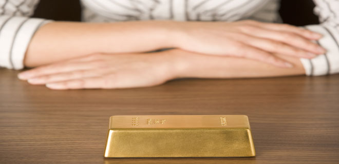 When is the right time to invest in gold fund?