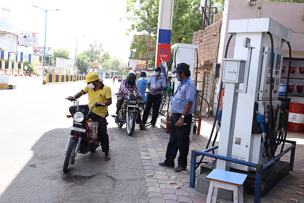 Fuel Prices Hiked for 3rd Day Straight, Petrol by 25 Paise, Diesel by 30 Paise